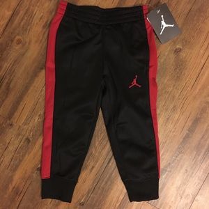 NWT Jordan Joggers Boys 2T